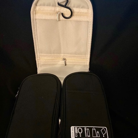 Oacis Life Hanging Toiletry Bag- New! - Picture 2 of 4